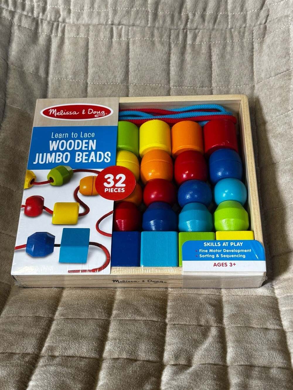 Melissa & Doug Learn To Lace Wooden Jumbo Beads 32 Pieces